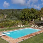 Rent 12 bedroom apartment of 300 m² in Cortona