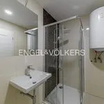 Rent 2 bedroom apartment of 55 m² in Prague