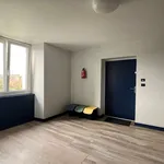 Rent 1 bedroom apartment in Pré-en-Pail