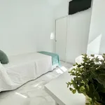 Rent 4 bedroom apartment in Seville