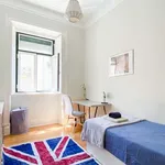 Rent a room of 120 m² in lisbon