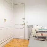 Rent a room of 180 m² in madrid