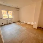 Rent 2 bedroom apartment of 65 m² in Naples