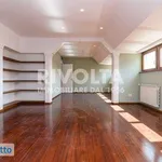 Rent 5 bedroom apartment of 240 m² in Rome