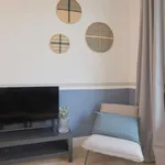 Rent 4 bedroom apartment of 66 m² in Venissieux