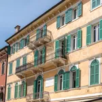 Rent 8 bedroom apartment of 170 m² in Verona