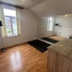 Rent 4 bedroom flat in Wales