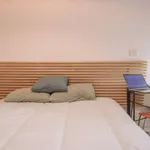 Rent a room of 150 m² in madrid