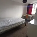 Rent 5 bedroom flat in Wales