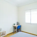 Rent a room of 123 m² in Madrid