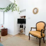 Rent 1 bedroom apartment of 62 m² in lisbon