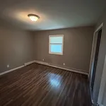 Rent 3 bedroom apartment in Mastic