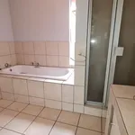 Rent 2 bedroom apartment of 100 m² in Gauteng