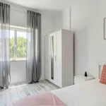 Alugar 3 quarto apartamento de 79 m² em Queluz