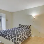 Appartement de 828 m² avec 3 chambre(s) en location à Vancouver