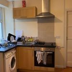 Rent 4 bedroom house in Wales