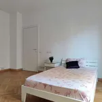 Rent a room in milan