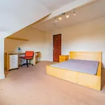 Rent 5 bedroom flat in West Midlands