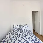 Rent a room in lisbon