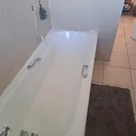 Rent 1 bedroom apartment in  Pietermaritzburg 