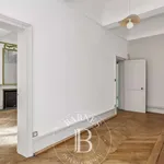 Appartement de 122 m² avec 5 chambre(s) en location à Lyon