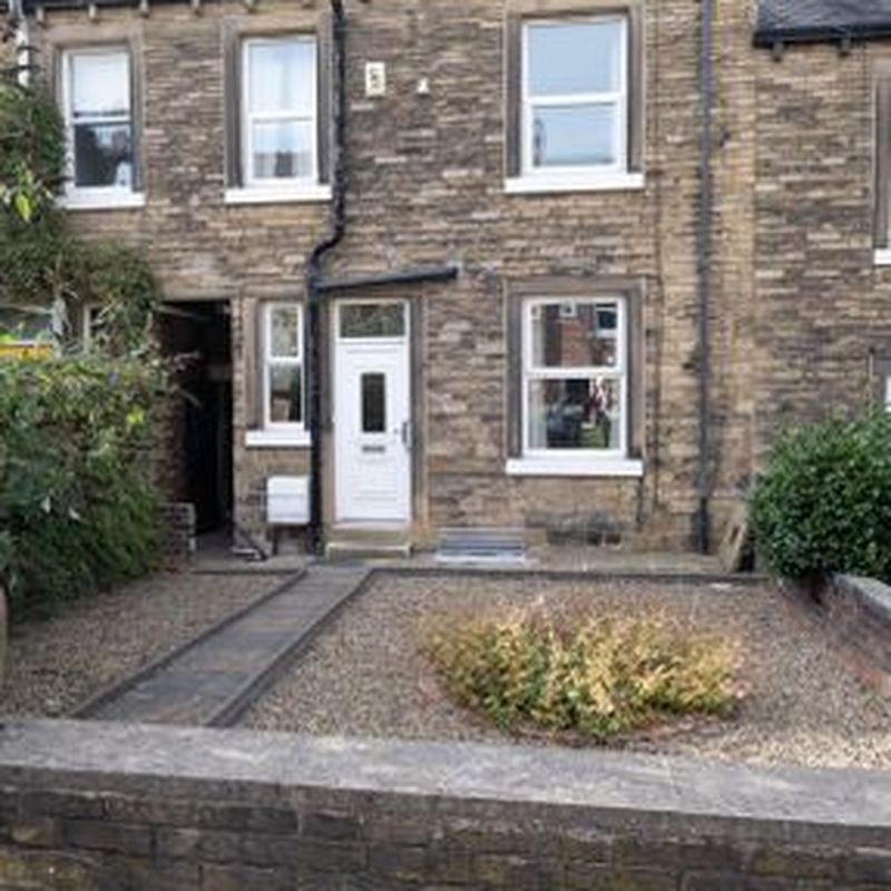 Terraced house to rent in Clement Street, Huddersfield, West Yorkshire HD1 Shearing Cross