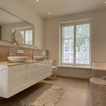 Rent 3 bedroom apartment of 132 m² in Lange Elisabethstraat, Mariaplaats en omgeving