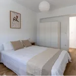 Rent 4 bedroom apartment in Valencia