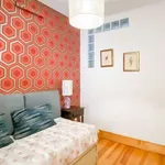 Rent 3 bedroom apartment of 120 m² in lisbon