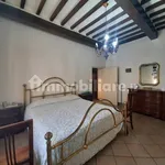 Rent 5 bedroom house of 112 m² in Arezzo