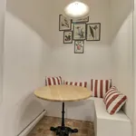 Appartement de 62 m² avec 3 chambre(s) en location à Paris