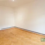 Pronajměte si 3 ložnic/e byt o rozloze 102 m² v Praha