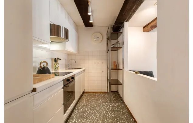 Huur 1 slaapkamer appartement van 65 m² in amsterdam