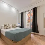 Rent 4 bedroom apartment in Valencia