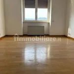 Affitto 2 camera appartamento di 125 m² in Rome