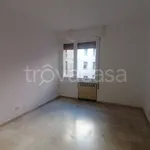 Affitto 4 camera appartamento di 85 m² in Bologna