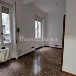 Affitto 4 camera appartamento di 135 m² in Genoa