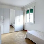 Rent 3 bedroom apartment of 90 m² in Milano