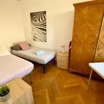 Rent 2 bedroom apartment of 70 m² in florence