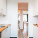 Appartement de 550 m² avec 1 chambre(s) en location à Paris