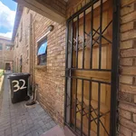 Rent 2 bedroom apartment in Roodepoort