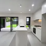 Rent 4 bedroom house in Greenacre