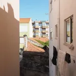 Rent a room of 110 m² in lisbon