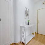 Rent a room of 150 m² in madrid