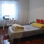 Rent a room in Madrid']