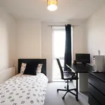 Rent 3 bedroom apartment in London