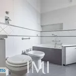 Rent 4 bedroom apartment of 150 m² in Milan