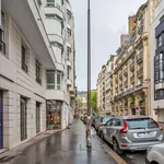 Rent 1 bedroom apartment of 56 m² in paris