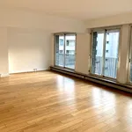 Rent 4 bedroom apartment of 128 m² in Paris