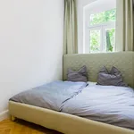 Miete 2 Schlafzimmer wohnung von 75 m² in Berlin